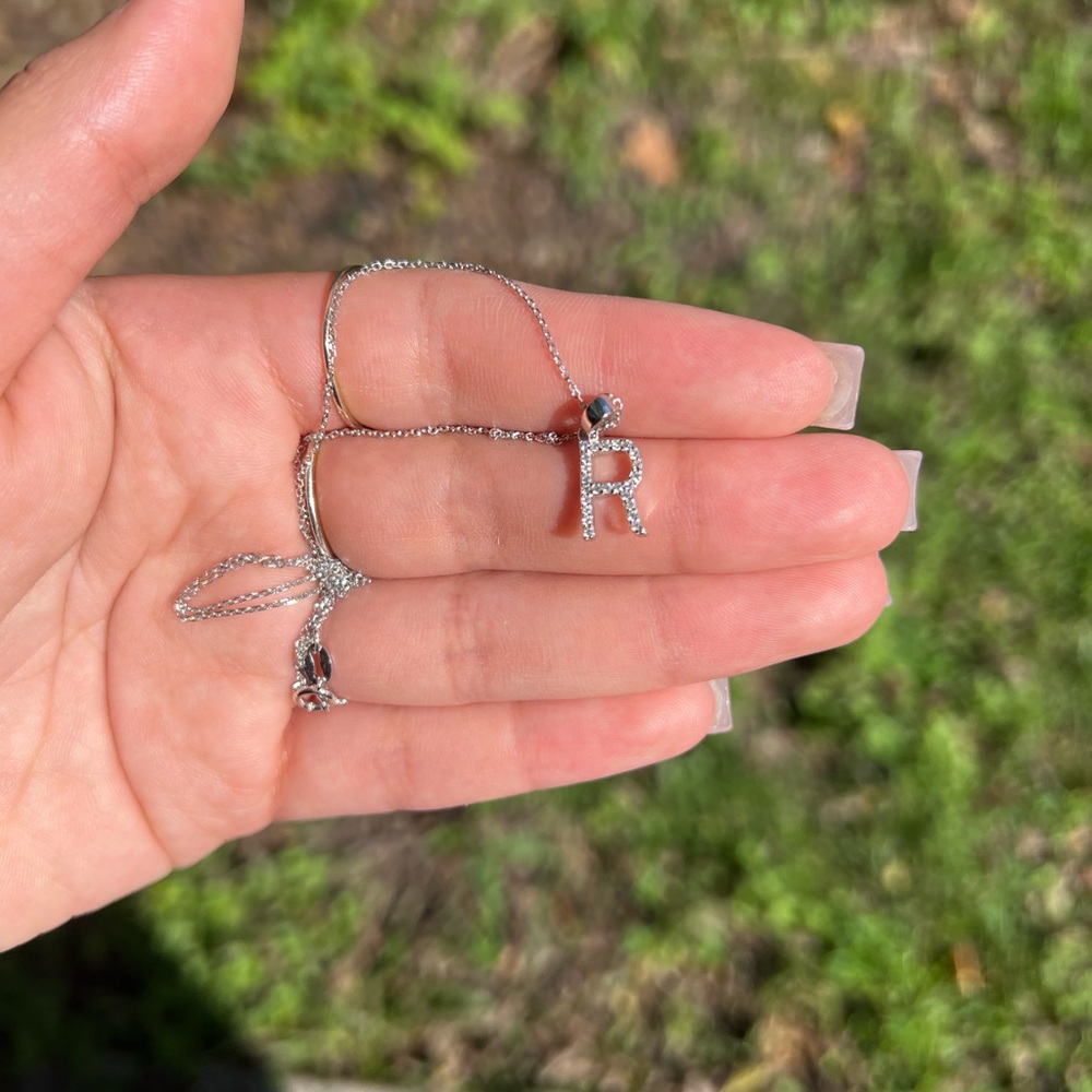 R initial necklace